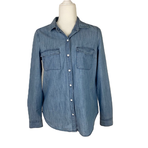 Old Navy Classic chambray medium wash women’s button down shirt Size S - Picture 3 of 15